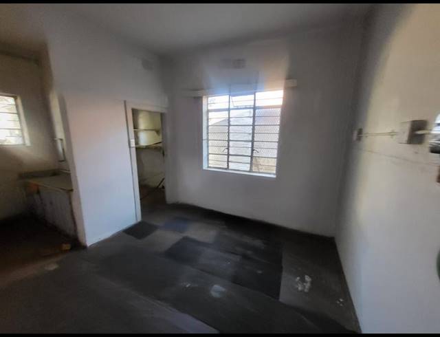 4 BEDROOM APARTMENT FOR SALE IN BERTRAMS